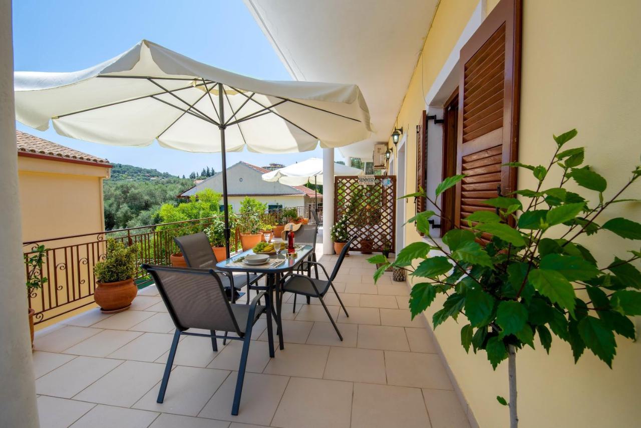 Voula Apartments Gaios Bagian luar foto